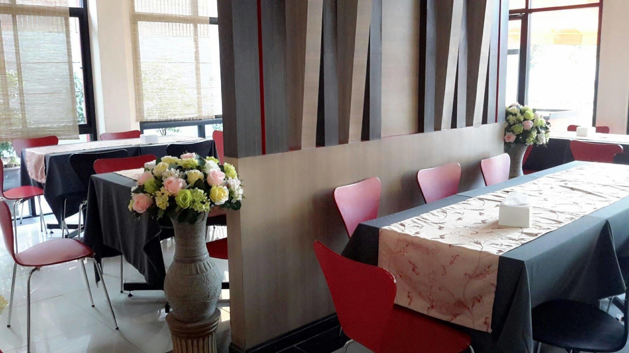 Oyo 1127 Baan Siam Hotel Chiang Rai Exterior photo